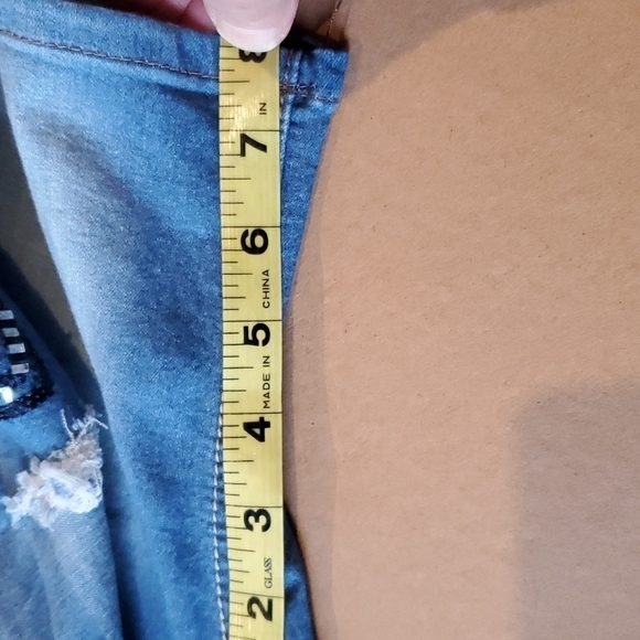 Vigoss The Jagger bermuda  girls embellished denim shorts. Preowned size 12 - Picture 5 of 10